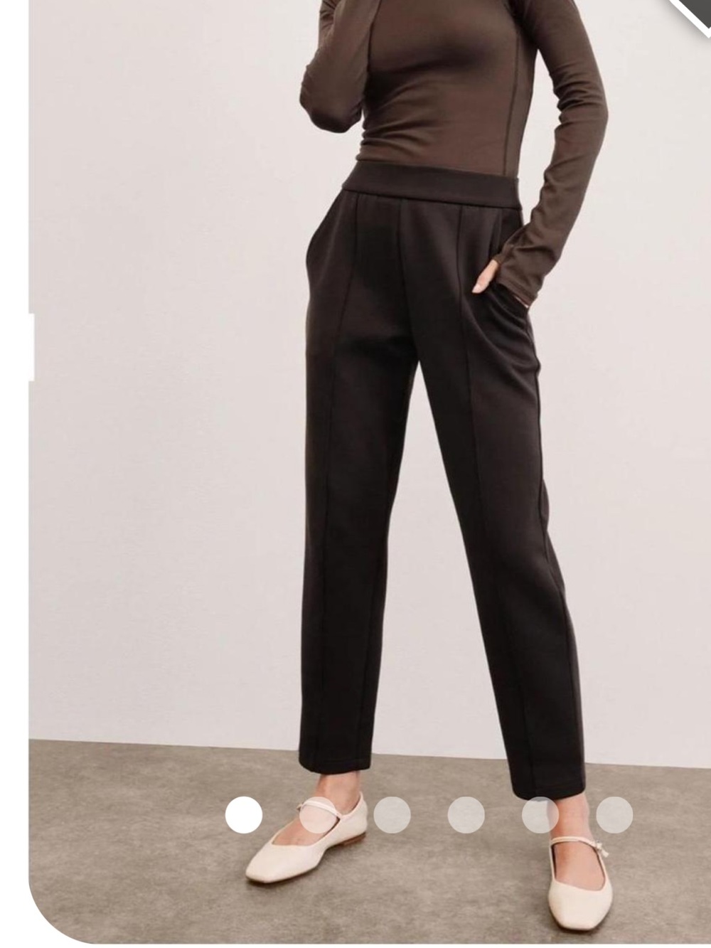 Beyond Yoga In The Flow Tapered Pant New With Tags.  Chocolate Brown